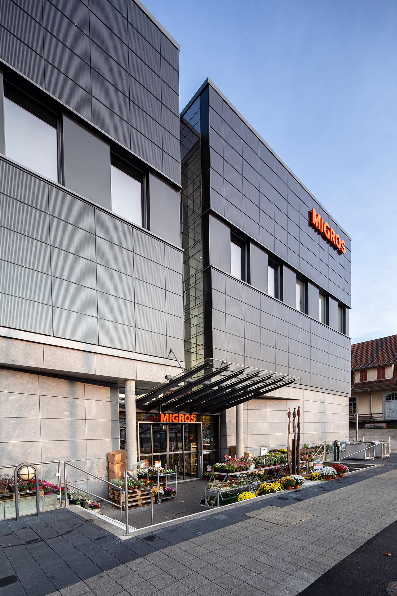 Fassade der Migros Münsigen